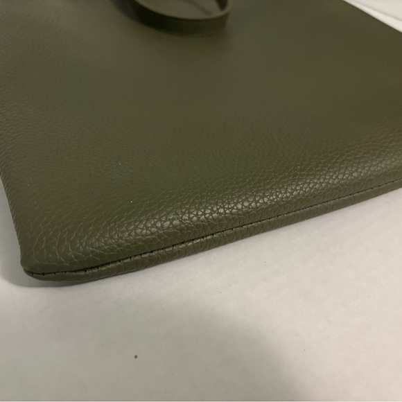 New! Rubi By The Cotton On Leatherette Tote Bag Olive Green Color - Picture 4 of 6